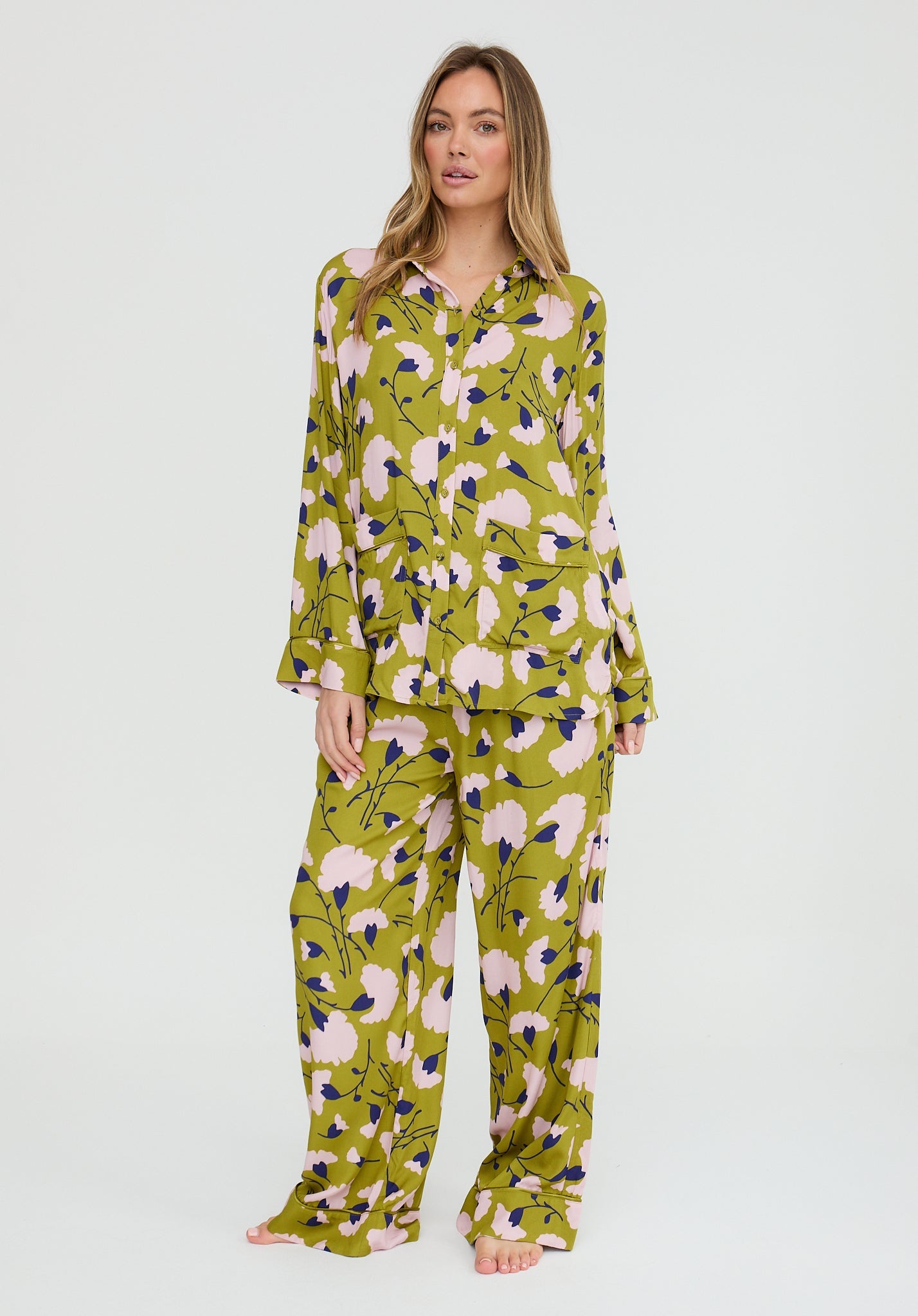 Evie Long Sleeve Floral Print Pyjama Set In Green